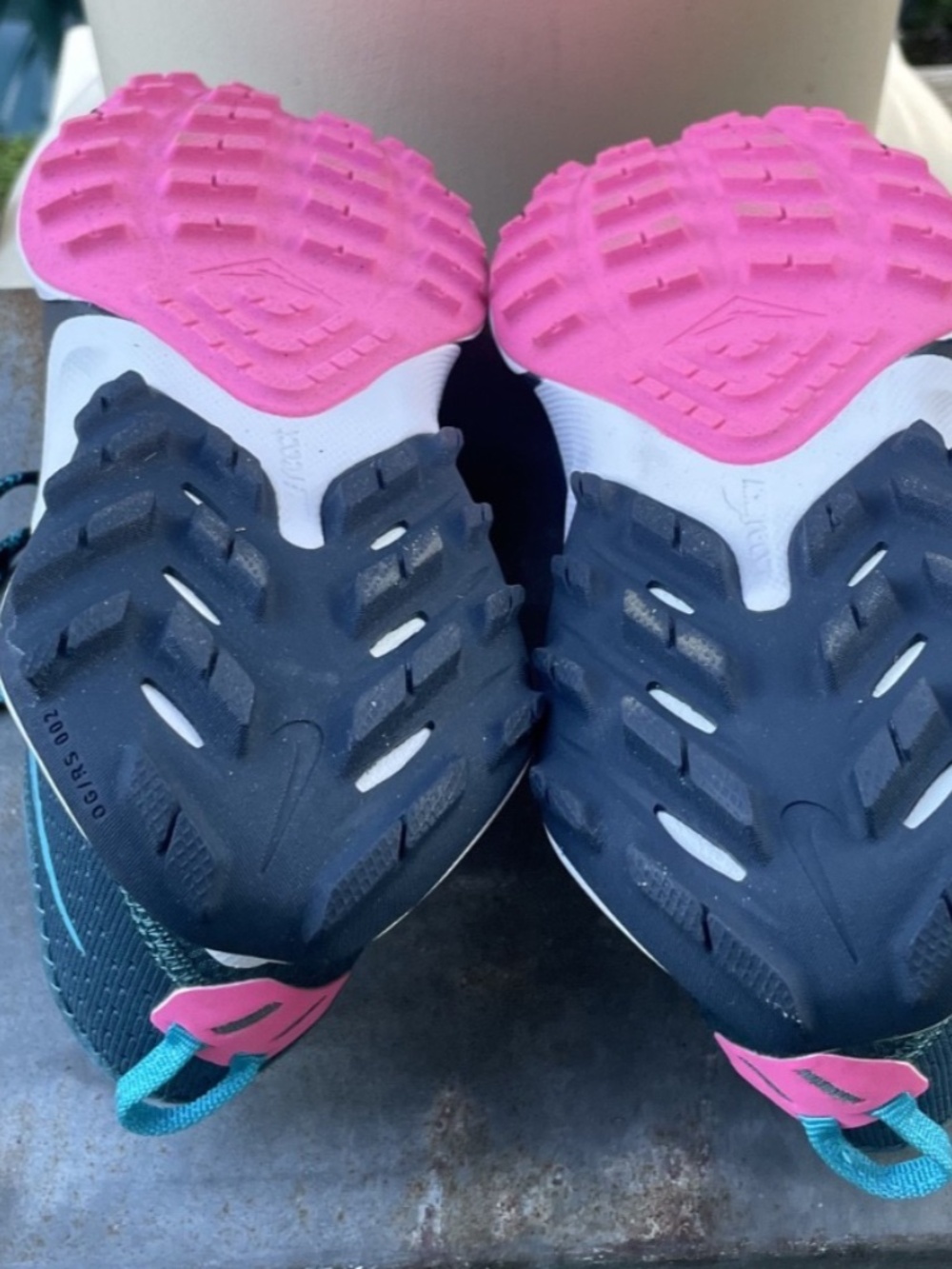 NWOT Never Worn Women's Nike Air Zoom Trail Terra Kiger Blue and Pink Size 8 - Picture 5 of 5